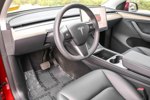 2024 Tesla Model Y Long Range Dual Motor All-Wheel Drive