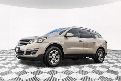 Champagne Silver Metallic 2017 Chevrolet Traverse 1LT