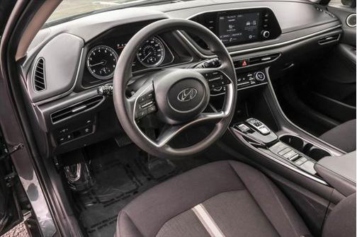 2022 Hyundai SONATA SEL