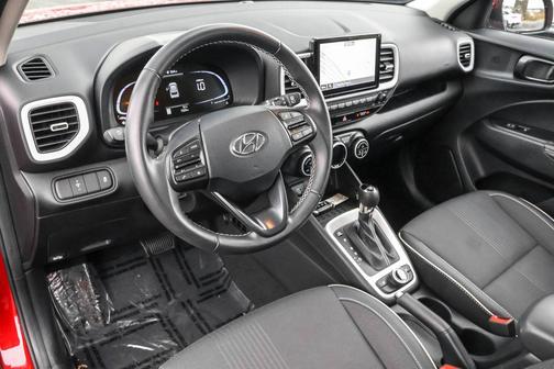 2024 Hyundai VENUE Limited