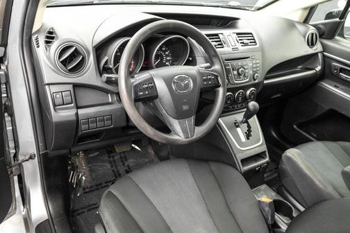 2015 Mazda Mazda5 Sport