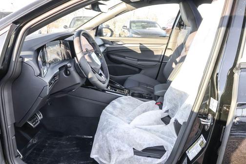 mythos black metallic 2026 Volkswagen Golf R 2.0T DSG