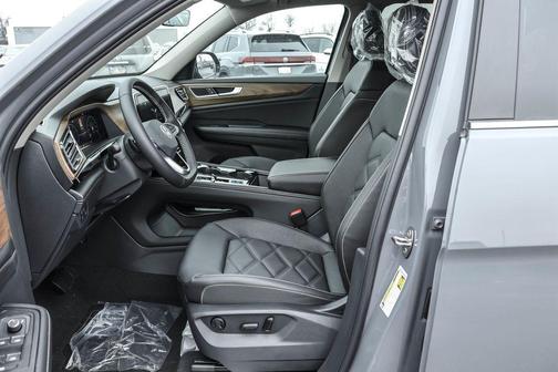 Pure Gray 2026 Volkswagen Atlas 2.0T SE w/Technology 4MOTION