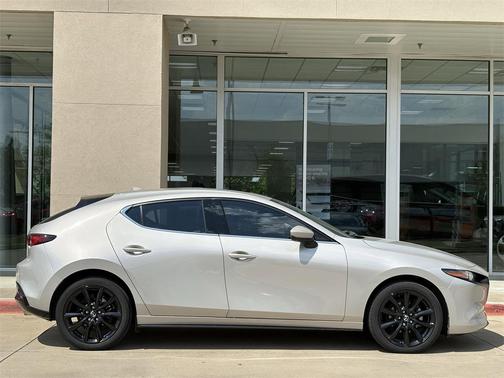 2024 Mazda Mazda3 FWD w/Premium Package