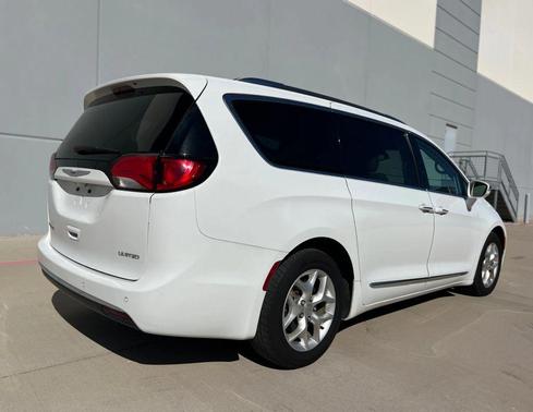 2020 Chrysler Pacifica Limited
