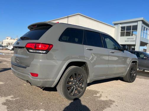 2021 Jeep Grand Cherokee Laredo