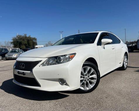 2013 Lexus ES 300h Base