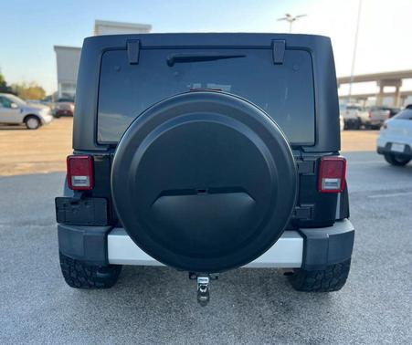 2011 Jeep Wrangler Unlimited Sahara