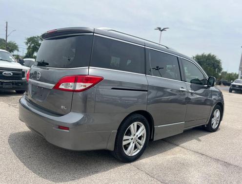 Gray 2016 Nissan Quest SL