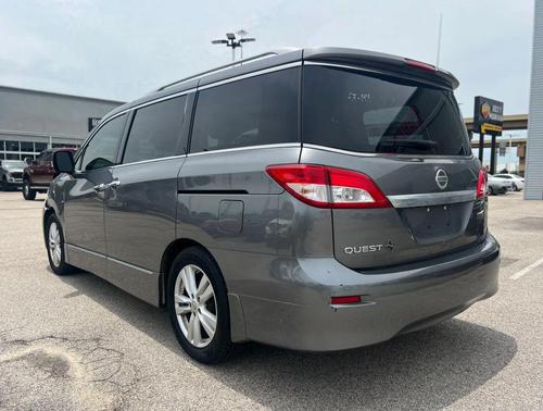 Gray 2016 Nissan Quest SL