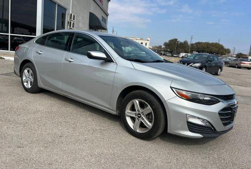 2022 Chevrolet Malibu FWD LT
