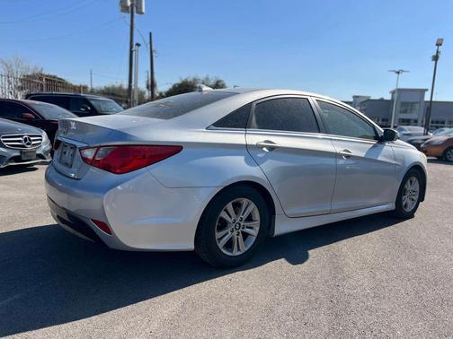2014 Hyundai SONATA GLS