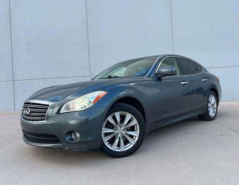 2011 INFINITI M37x Base