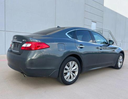 2011 INFINITI M37x Base
