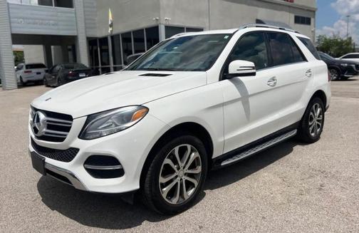 White 2016 Mercedes-Benz GLE-Class GLE 350 4MATIC