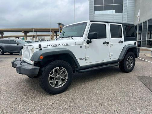 Bright White Clearcoat 2013 Jeep Wrangler Unlimited Rubicon