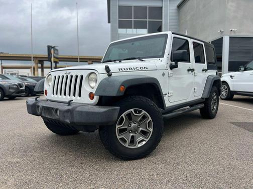 Bright White Clearcoat 2013 Jeep Wrangler Unlimited Rubicon