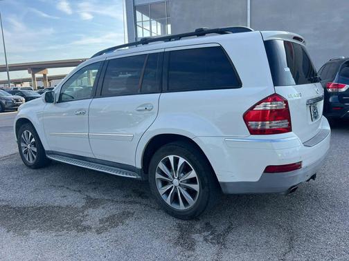 Arctic White 2009 Mercedes-Benz GL-Class 4MATIC