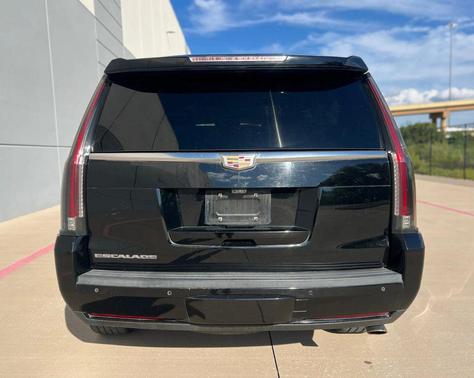 2017 Cadillac Escalade Luxury