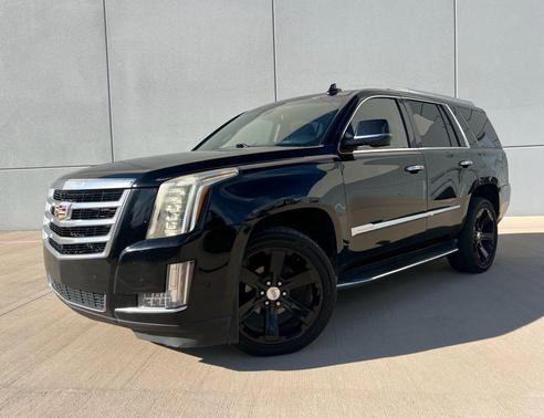 2017 Cadillac Escalade Luxury