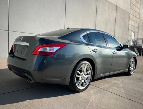 2011 Nissan Maxima SV