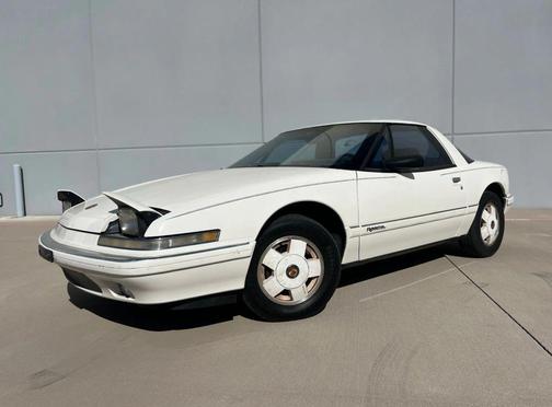 1989 Buick Reatta 2D Coupe