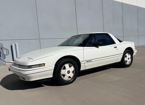 1989 Buick Reatta 2D Coupe