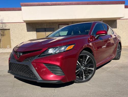 2018 Toyota Camry SE