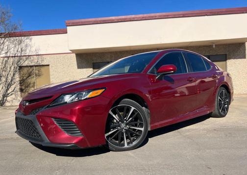 2018 Toyota Camry SE