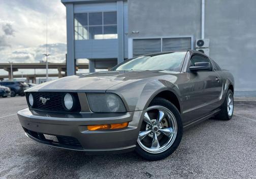 Legend Lime Clearcoat Metallic 2005 Ford Mustang GT Premium