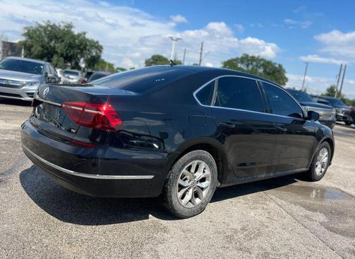 2017 Volkswagen Passat 1.8T S