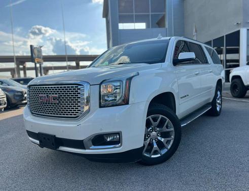 White 2015 GMC Yukon SLT