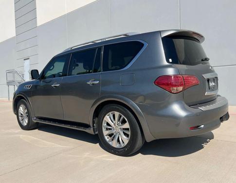 2016 INFINITI QX80 Base