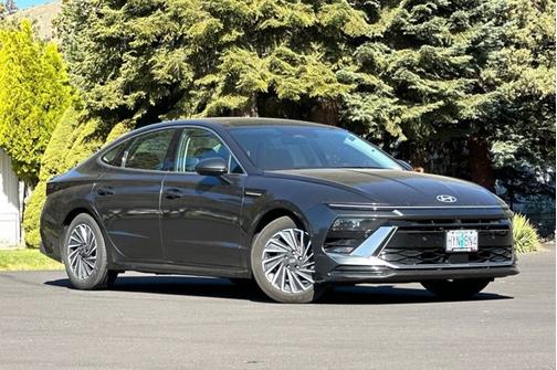 2024 Hyundai SONATA Hybrid Limited