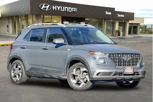 2025 Hyundai VENUE SEL
