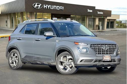 2025 Hyundai VENUE SEL