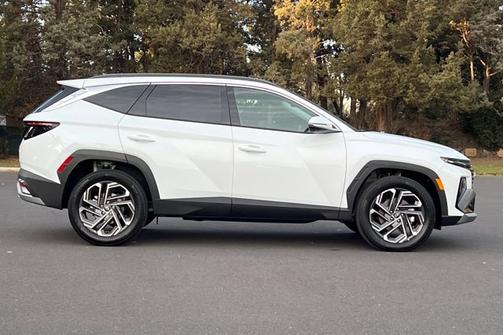 2025 Hyundai TUCSON Hybrid Limited