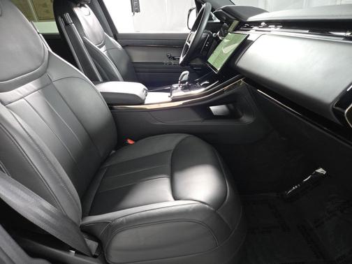 2024 Land Rover Range Rover Sport SE