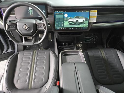 2023 Rivian R1S Adventure