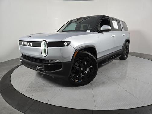 2023 Rivian R1S Adventure