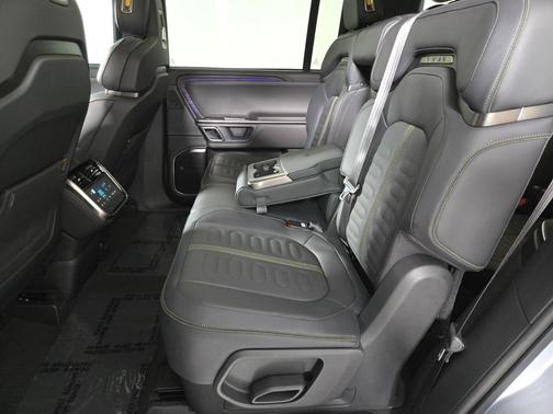2023 Rivian R1S Adventure