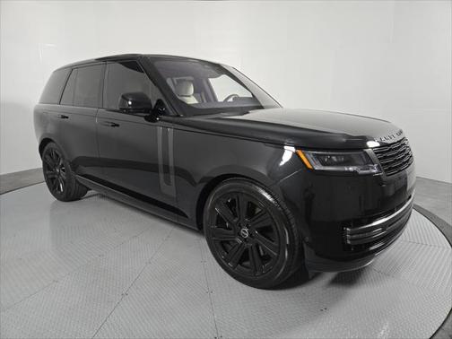 2023 Land Rover Range Rover P530 SE