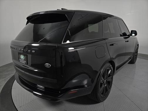 2023 Land Rover Range Rover P530 SE