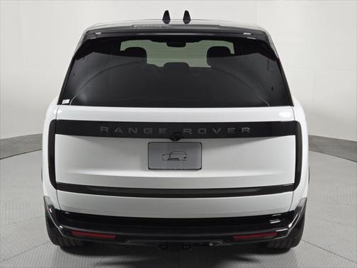 2025 Land Rover Range Rover P530 SE