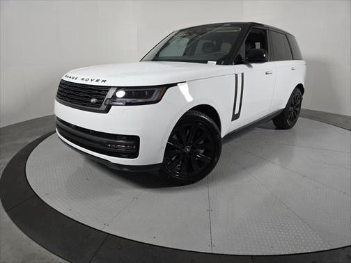 2025 Land Rover Range Rover P530 SE