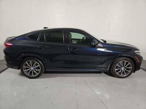 Carbon Black Metallic 2021 BMW X6 xDrive40i