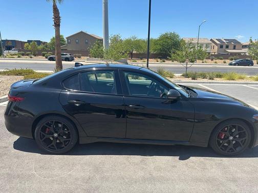 Alfa Black 2019 Alfa Romeo Giulia Base
