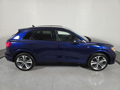 2022 Audi Q3 45 S line Premium Plus