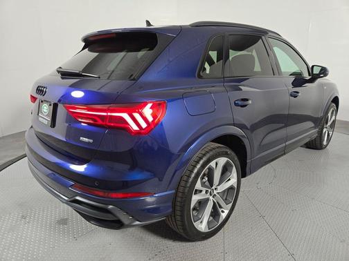 2022 Audi Q3 45 S line Premium Plus