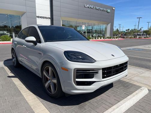 Chalk 2026 Porsche Cayenne Turbo